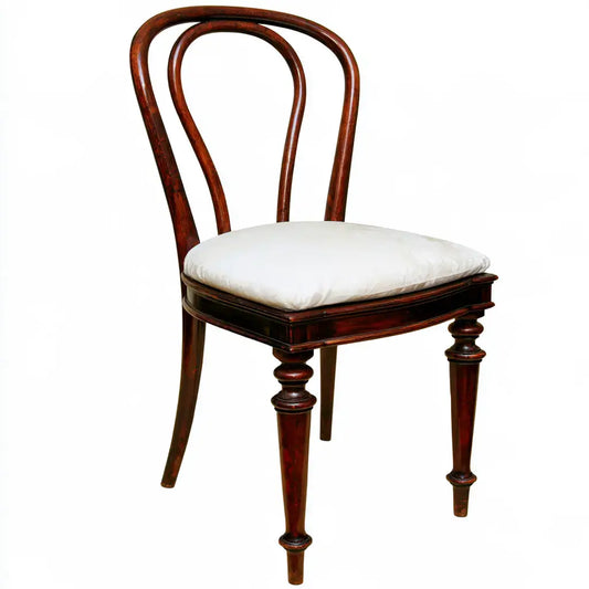 Silla con respaldo de arcos y asiento acolchado - marrón/blanco
